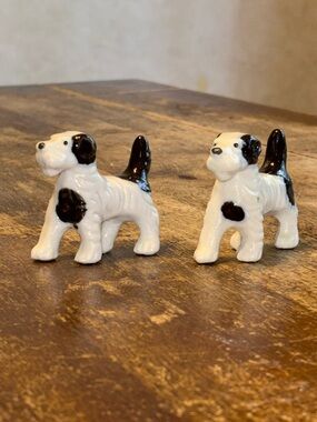 Vintage Japan Miniature Ceramic Figurines 2 White & Black Terrier Dogs Puppies